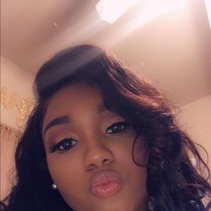 Meet your Posher, Quintoria